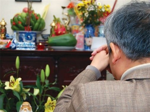 Văn khấn mùng 1 – Tổng hợp một số bài văn khấn mùng 1