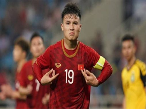 Quang Hải được giao băng đội trưởng U22 dự Sea Games