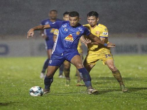 Bóng đá Việt Nam 22/10: Nam Định bao giờ mới hết vận đen