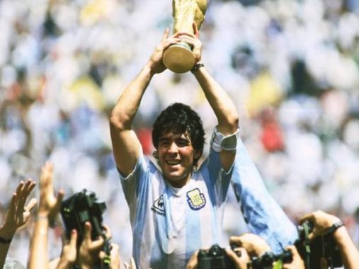 Tin bóng đá VN 26/11: Lần hội ngộ bất thành với huyền thoại Maradona