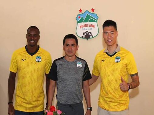 Tin BĐVN 13/1: Kiatisuk chốt sổ ngoại binh cho Hoàng Anh Gia Lai