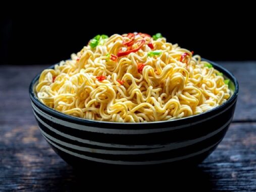 Ăn mì tôm có béo không – Mì tôm có bao nhiêu calo