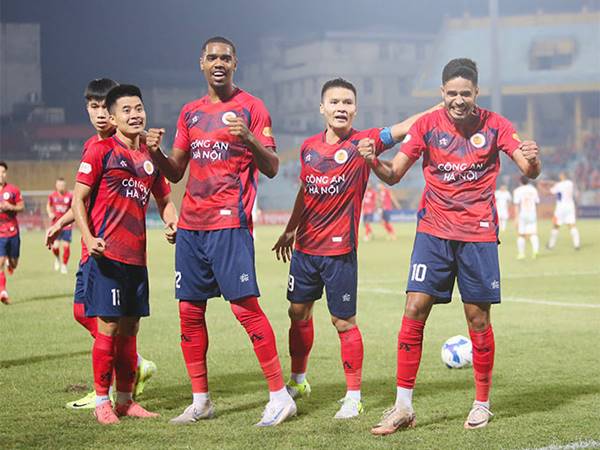 Bóng đá VN 6/11: CAHN khiến cả V.League e ngại