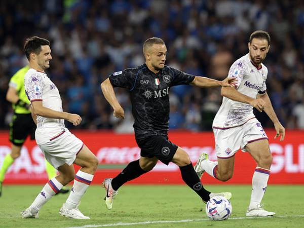 Nhận định Napoli vs Fiorentina vào lúc 00h00 ngày 1/2